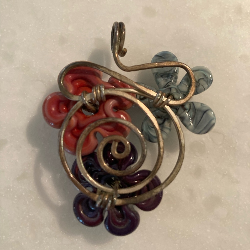 Handmade Class Flower Pendant - Picture 4 of 4